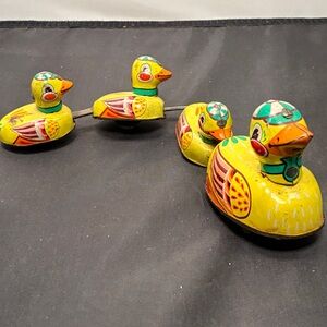 Tin Plate Duck Family Wind Up Toy Litho 1970s Works no key China Retro Collector